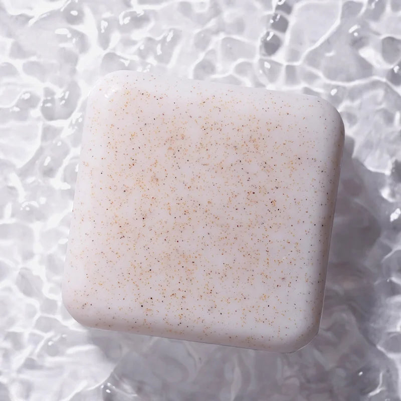 140G scrub coconut essence bath soap, olive oil and shea butter are added to moisturize the skin