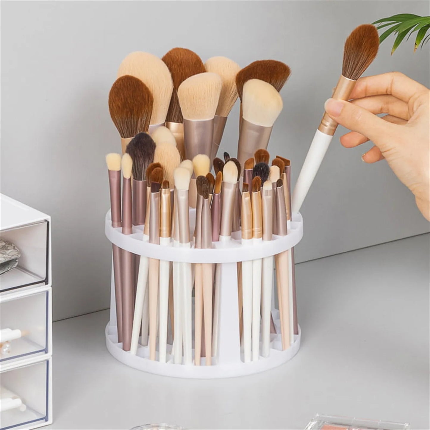 Lattices Cosmetic Makeup Brush Storage Holder Multifunction Large-Capacity Table Organizer Make Up Tool Pen Plastic Storage Box